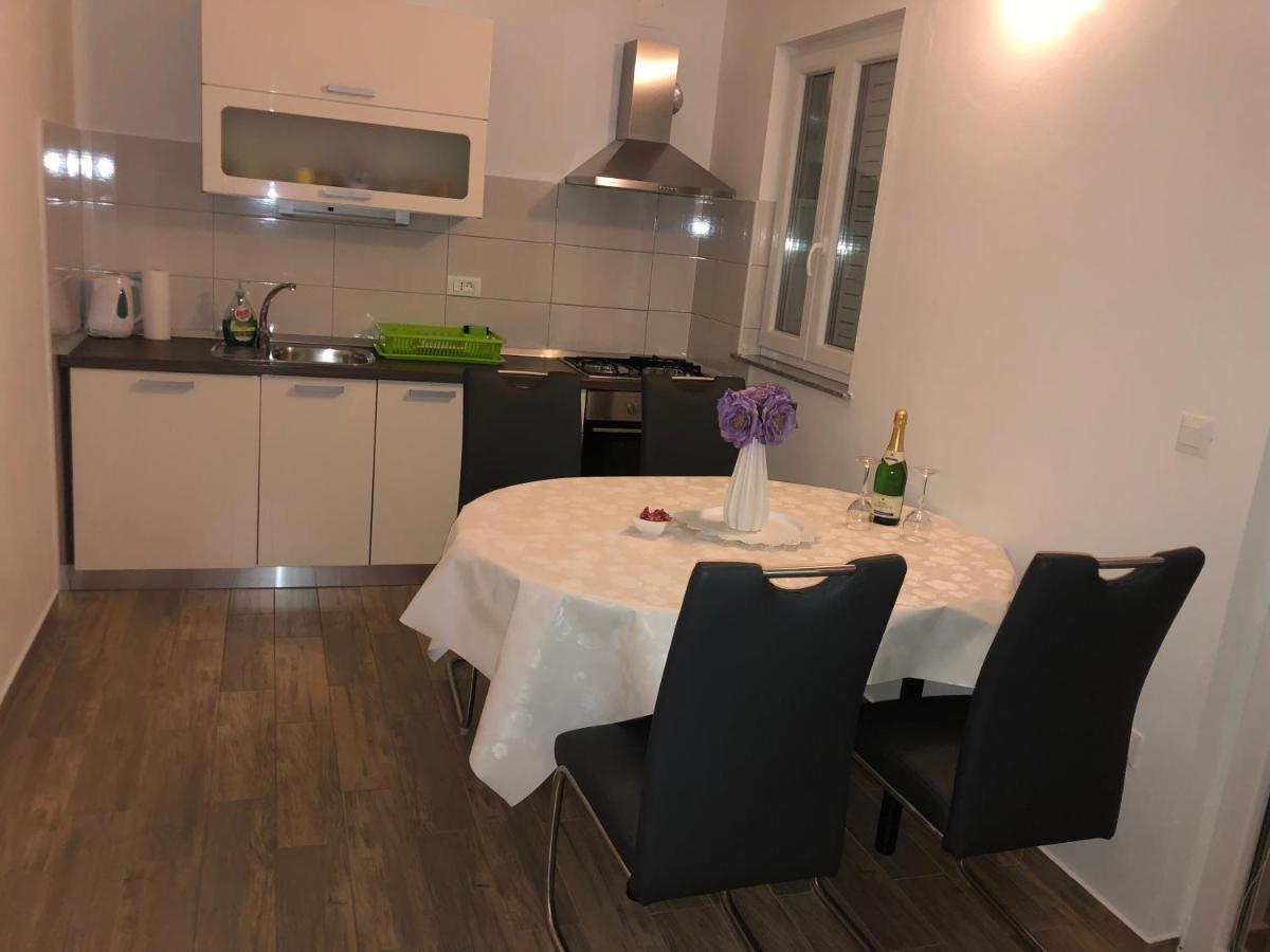 Apartmani Ivana Крес Екстериор снимка